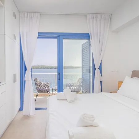 Greek House Complex A7 * Нидри